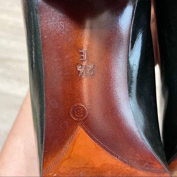 Bally of Switzerland Patent Leather Pumps - Picture 10 of 13